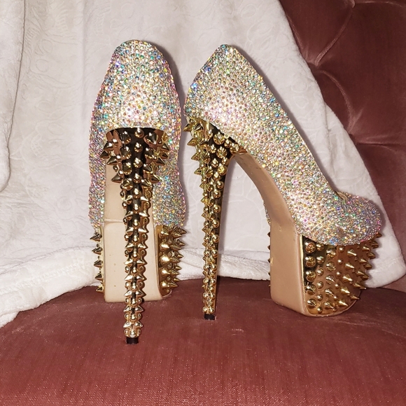 ❌SOLD❌ Bling spike heels - Picture 2 of 3